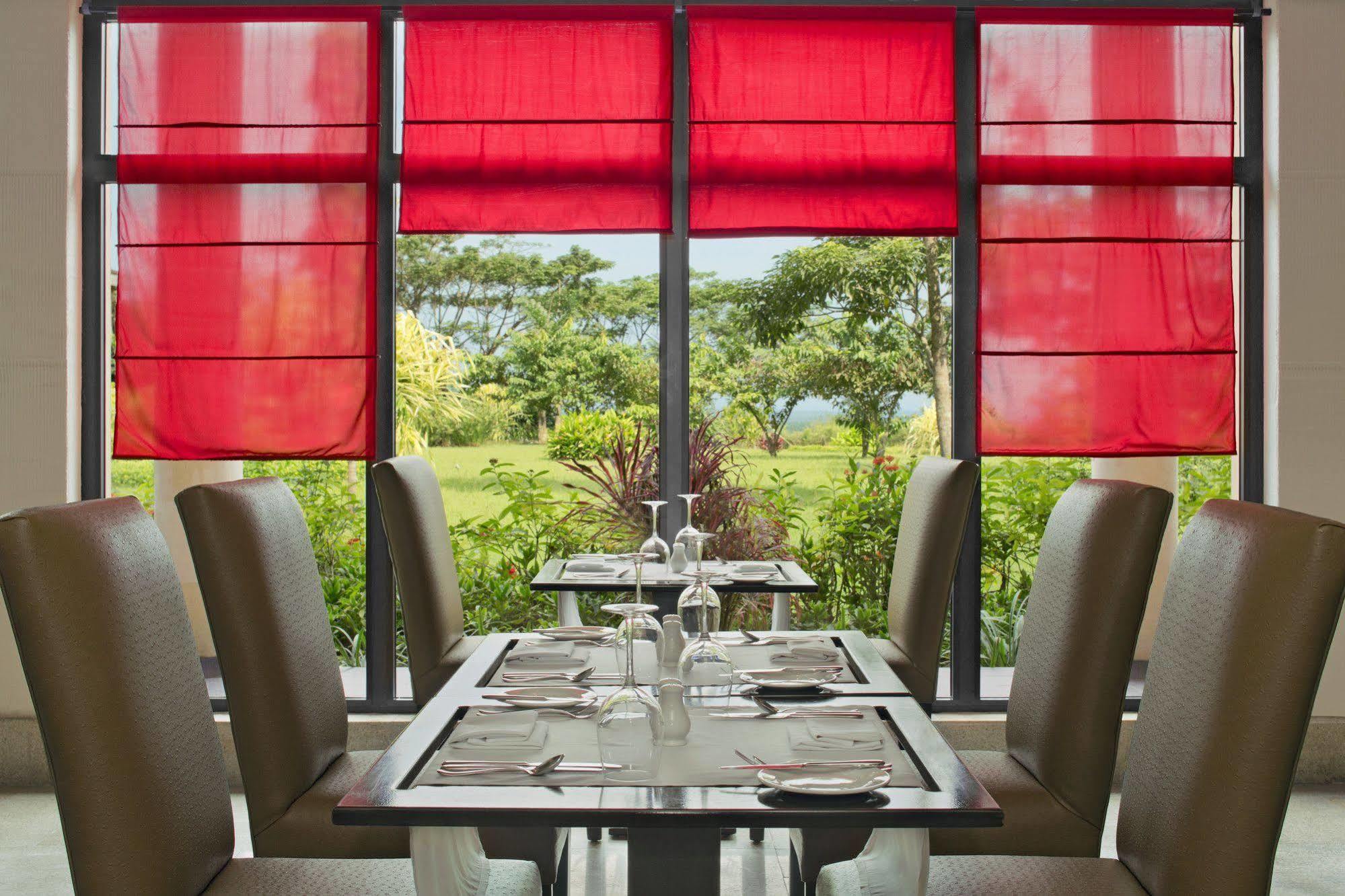 Ibom Hotel & Golf Resort Uyo Luaran gambar