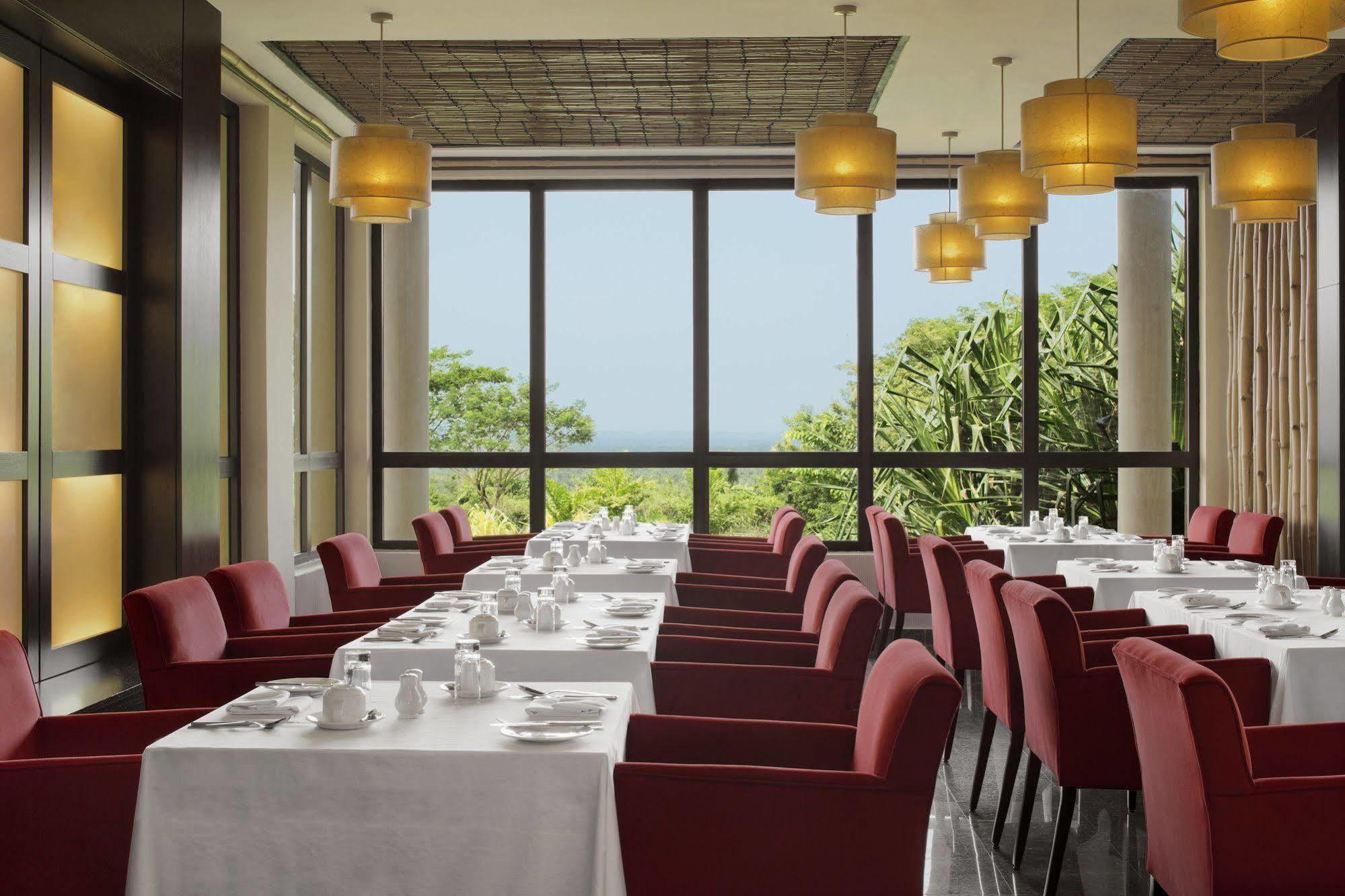 Ibom Hotel & Golf Resort Uyo Luaran gambar